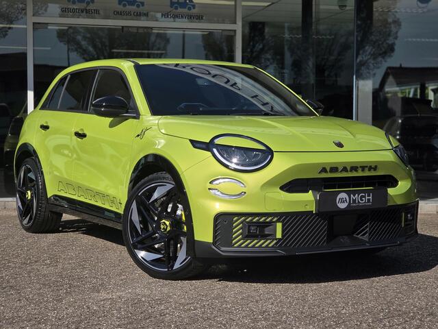 Fiat Abarth 600e Scorpionissima 54 kWh | Apple-Android | Sportstoelen | Parkeercamera