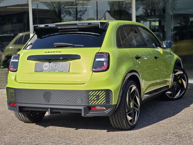 Fiat Abarth 600e Scorpionissima 54 kWh | Apple-Android | Sportstoelen | Parkeercamera