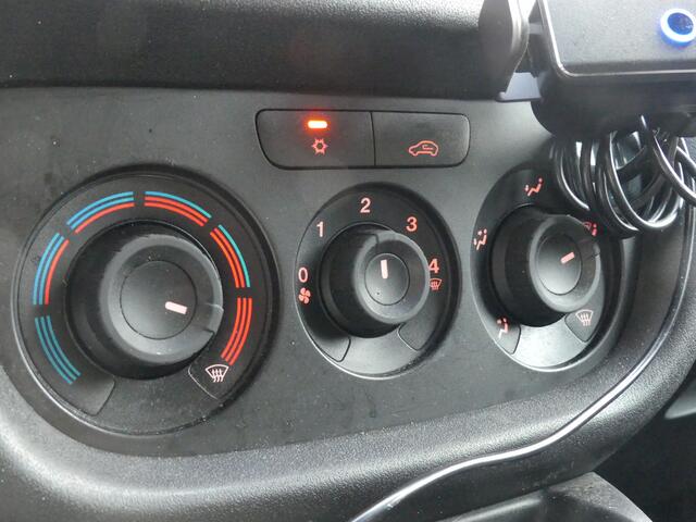 Fiat DOBLO Cargo 1.3 MJ EURO 6 - Airco - Cruise - Navi - ¤ 9.900,- Excl.