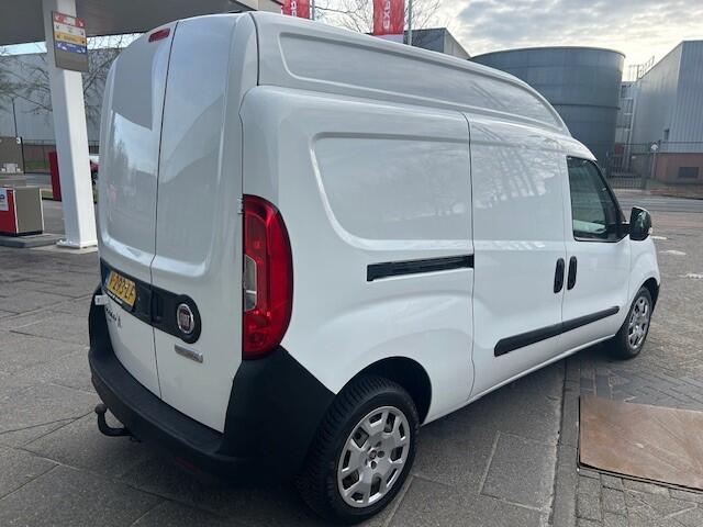 Fiat DOBLO Cargo 1.6 MJ L2H2 XL AIRCO I TREKHAAK I MULTIMEDIA I HOOG DAK I