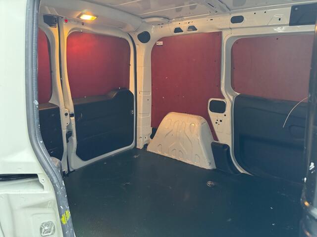 Fiat DOBLO 1.3MJ Airco, schuifdeur, dakdragers, USB, TOPSTAAT