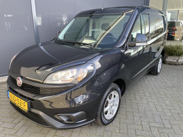 Fiat DOBLO Cargo 1.3 MJ L1H1 SX Cruise control - Zijschuifdeur rechts - tussenschot volledig - Lederen stuurwiel - Parkeersensoren achter - navigatie - radio - Airco