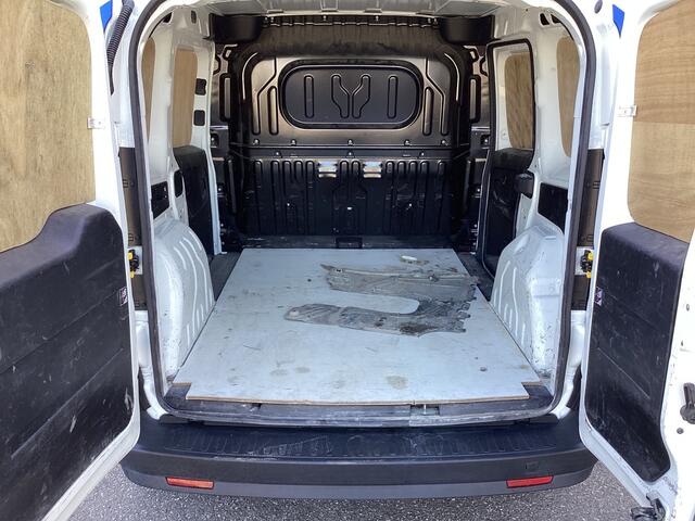 Fiat DOBLO Cargo 1.3 MJ BPM VRIJ! 7x Voorraad NL Auto/ Airco/ Bluetooth/ Betimmering