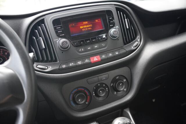 Fiat DOBLO Cargo 1.4 T-Jet 120 PK L2 Maxi, TREKHAAK, BTW-VRIJ / MARGE