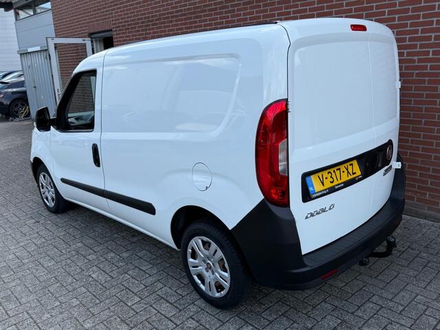 Fiat DOBLO 1.6 MJ L1H1 105PK 3-ZITS AIRCO NAV CRUISE BLUETOOTH TREKHAAK