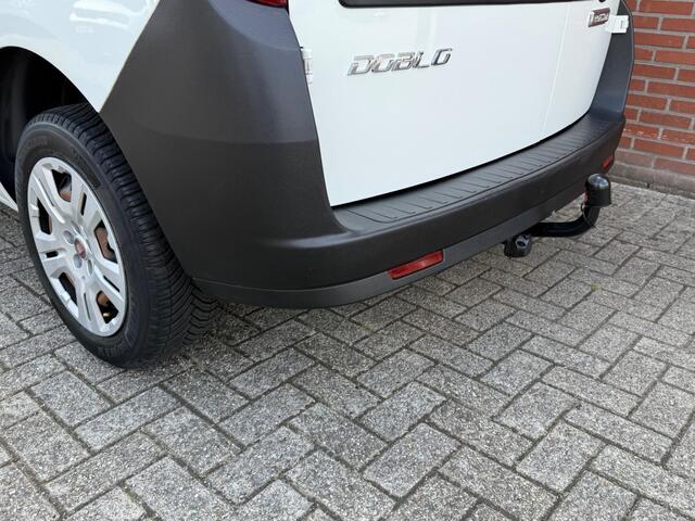 Fiat DOBLO 1.6 MJ L1H1 105PK 3-ZITS AIRCO NAV CRUISE BLUETOOTH TREKHAAK