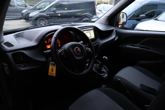Fiat DOBLO Cargo 1.3 MJ L2H1 Maxi | CarPlay | Android Auto | Trekhaak | Airco | Sport velgen | MF Stuur | Nieuwe APK | NL Auto