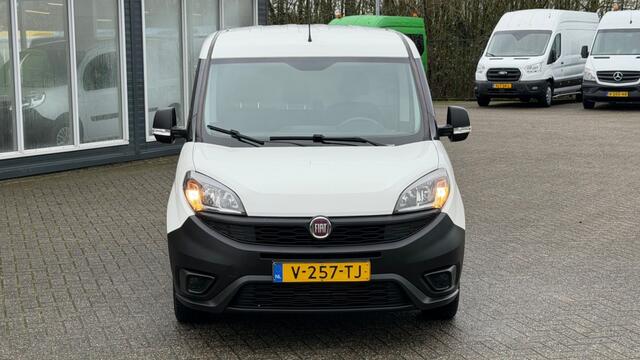 Fiat DOBLO 1.6 MJ 77KW 105PK EURO 6 3 ZITS BIJRIJDERSBANK/ AIRCO/ CRUISE CONTROL/ NAVIGATIE/ 100% DEALERONDERHOUDEN