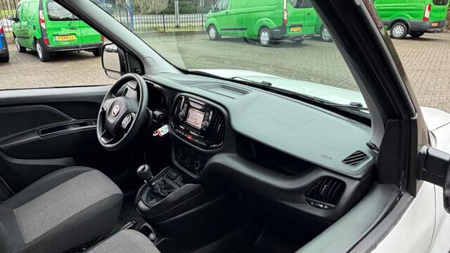 Fiat DOBLO 1.6 MJ 77KW 105PK EURO 6 3 ZITS BIJRIJDERSBANK/ AIRCO/ CRUISE CONTROL/ NAVIGATIE/ 100% DEALERONDERHOUDEN