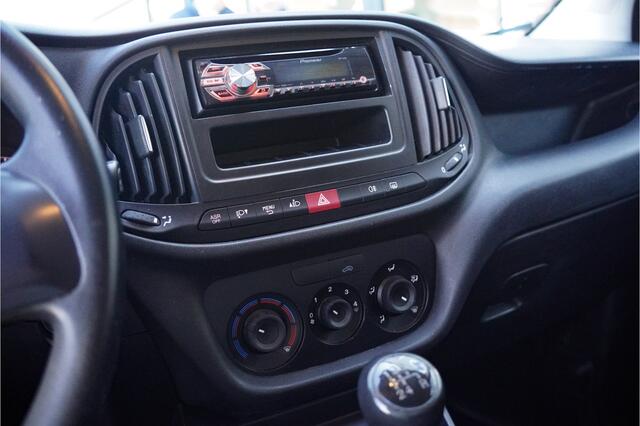 Fiat DOBLO Cargo 1.4 Benzine, SCHUIFDEUR, BTW-VRIJ / MARGE