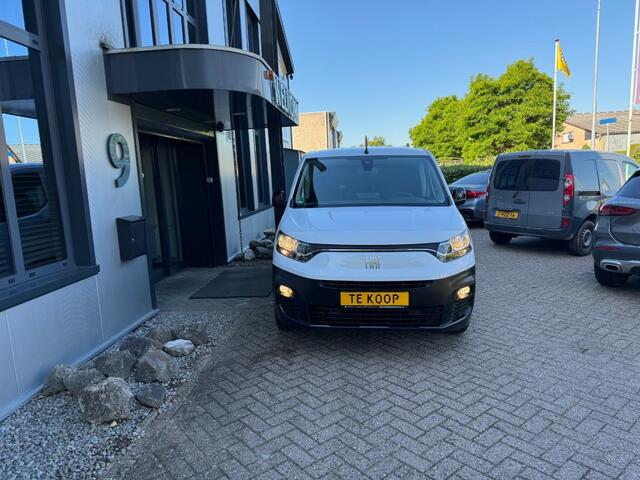 Fiat DOBLO L2 Lang 1.5 BlueHdi 102PK 3-pers, Navi, Cruisecntrl, PDC, NIEUWSTAAT!