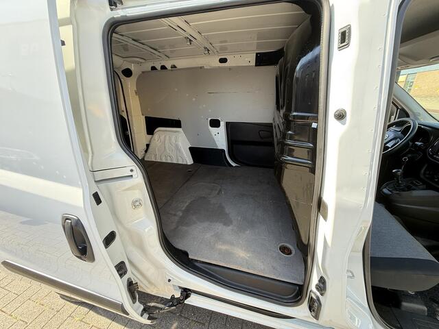 Fiat DOBLO Cargo FIAT DOBLO 1.4 T-Jet 120PK BENZINE MAXI EURO-6 3-zitplaatsen EURO-6