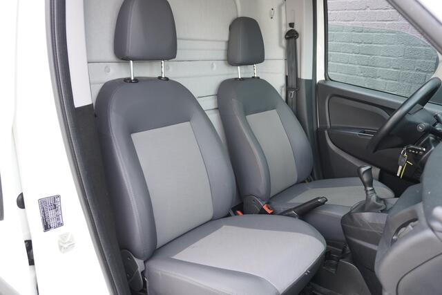 Fiat DOBLO Cargo 1.3 MJ EURO 6 - Airco - Start/Stop - NAP - ¤ 9.900,- Excl.