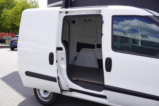 Fiat DOBLO Cargo 1.3 MJ EURO 6 - Airco - Start/Stop - NAP - ¤ 9.900,- Excl.