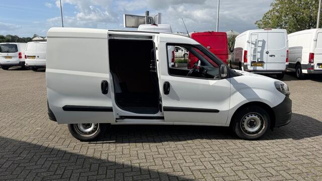 Fiat DOBLO 1.6 MJ 77KW 105PK EURO 6 3 ZITS BIJRIJDERSBANK/ AIRCO/ CRUISE CONTROL/ ORIGINEEL AUDIO/ 100% DEALERONDERHOUDEN