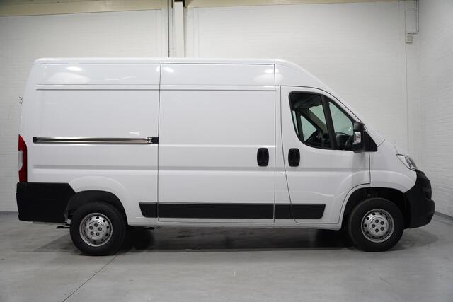 Fiat DUCATO 2.2D 140 pk L2H2 Navi, Camera, Aut. Airco Apple Carplay, Cruise Control, 270 Graden Deuren, 3-Zits, Nieuw