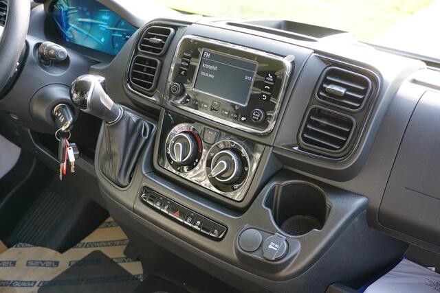 Fiat DUCATO 2.2 MultiJet 140 S&S L3H2 3.5t Heavy Automaat |140 pk |Betimmering |Nieuw |Camera |Cruise |Airco |Verzwaard |Bluetooth media en telefonie |DAB radio |Parkeersensoren |3500 KG verzwaard