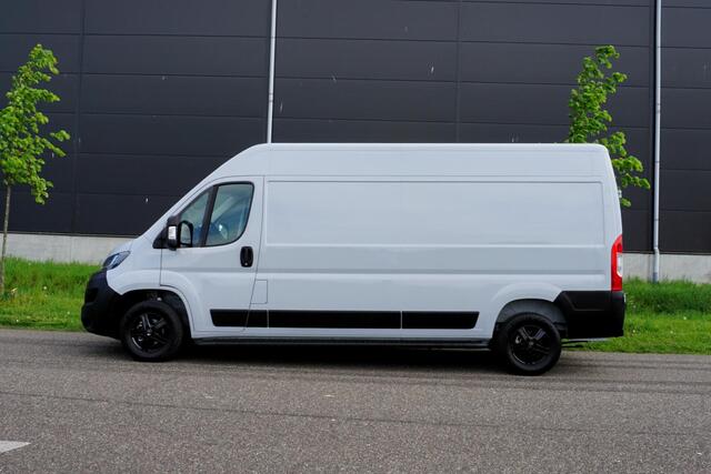 Fiat DUCATO 35 2.2 MultiJet L3H2 180 pk |Nieuwstaat |Grijs |3500 KG |Digitaal dashboard |Groot scherm |Navi |Cruise |Climate |Achteruitrijcamera |Parkeersensoren