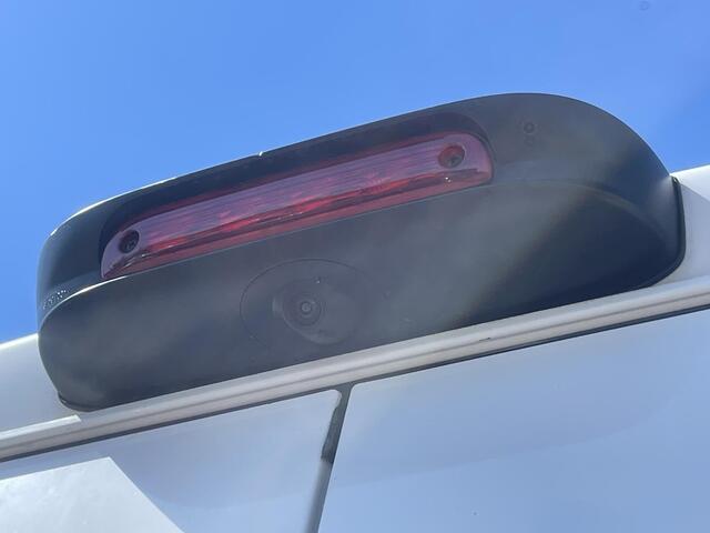 Fiat DUCATO 33 2.3 MultiJet L3H2 130 PK | Handgeschakeld | 3-Zits | Betimmering | Camera | Navigatie | Airco | Cruise Control | Licht metalen velgen | 1e eigenaar |