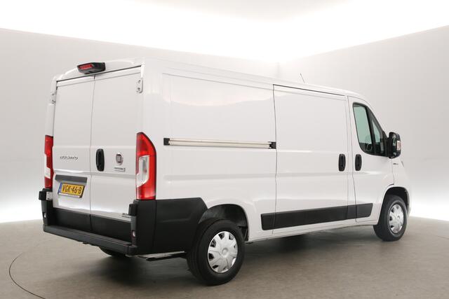 Fiat DUCATO 30 2.3 MultiJet L2H1 Airco Camera Cruise LED Navigatie 3 Persoons