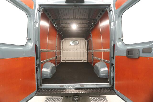 Fiat DUCATO 33 2.2 MultiJet L3H2 161PK Automaat Airco Camera Carplay Navigatie 3 Persoons Trekhaak