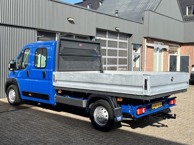 Fiat DUCATO 35H 2.3 MultiJet L3 Airco Trekhaak 3000kg trekgewicht Stuurwielbediening Telefoonverbinding open laadbak Pick-up 3-Persoons p-up Bakwagen Euro 6 Bpm vrij voor particulier gebruik! 1e eigenaar