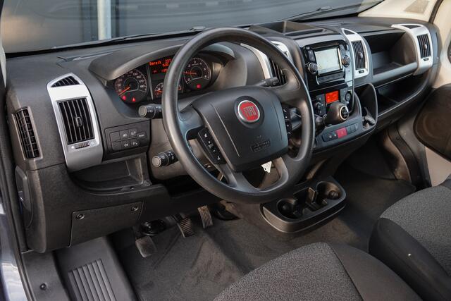 Fiat DUCATO L3H2 2.3 MultiJet 131Pk | 33 | Stoel-Bank | Achteruitrijcamera | Trekhaak | Sidebars | Slate Grey