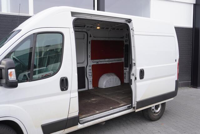 Fiat DUCATO 2.3 MultiJet 140PK Automaat 2x schuifdeur L2H2 EURO 6 - A/C Climate - Cruise - Camera - ¤15.900,- Excl.
