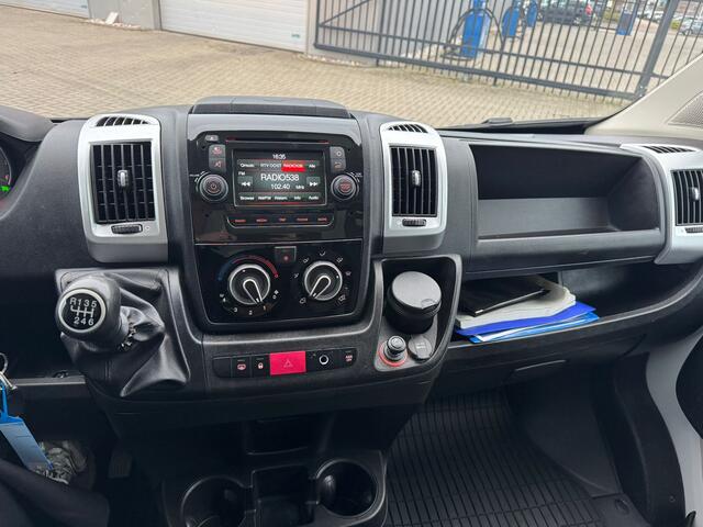 Fiat DUCATO 35 2.3 MultiJet Bakwagen Met Laadklep/Meubelbak/Cruise control