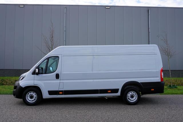 Fiat DUCATO 35H 2.2 MultiJet L4H2 180 pk |in topstaat |1e eigenaar |Grijs |Cruise |Climate control |Carplay |Trekhaak |Parkeersensoren |3500 KG |Mooie camperbasis