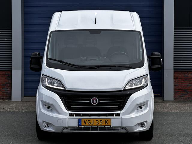 Fiat DUCATO 33 2.3 MultiJet L3H2/ 3-Zitplaatsen voor/ Zij-Schuifdeur rechts/ Trekhaak/ Camera/ 15'' LMV/ Navi/ Clima/ Cruise/ Elek. pakket/ Bluetooth/ Multi. LEDER. Stuur/ Mistl./ LED Dagrijverl.