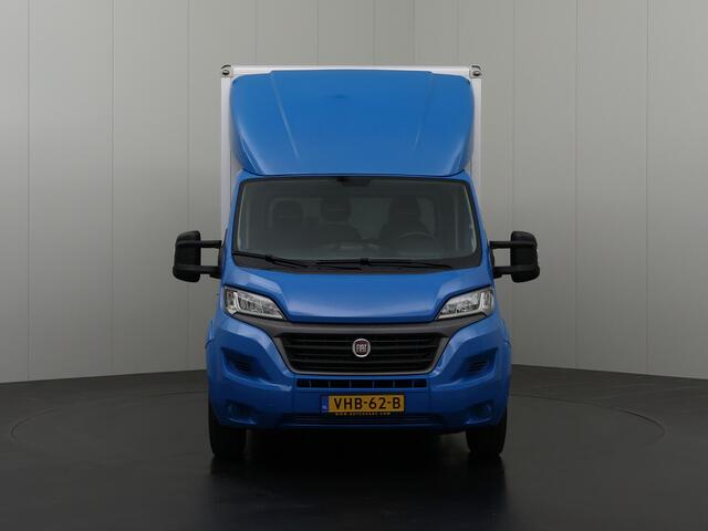 Fiat DUCATO 140PK Bakwagen+Laadklep | Trekhaak 3000Kg | Zijdeur | Dakspoiler | Navigatie | Camera | Airco | Cruise | 3-Zits