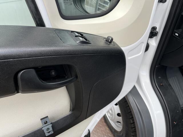 Fiat DUCATO 35H 2.3 MultiJet L2H1 DC Airco Trekhaak 3000kg trekgewicht Stuurwielbediening Gereedschapskist Telefoonverbinding open laadbak Pick-up 7-Persoons p-up Bakwagen Euro 6