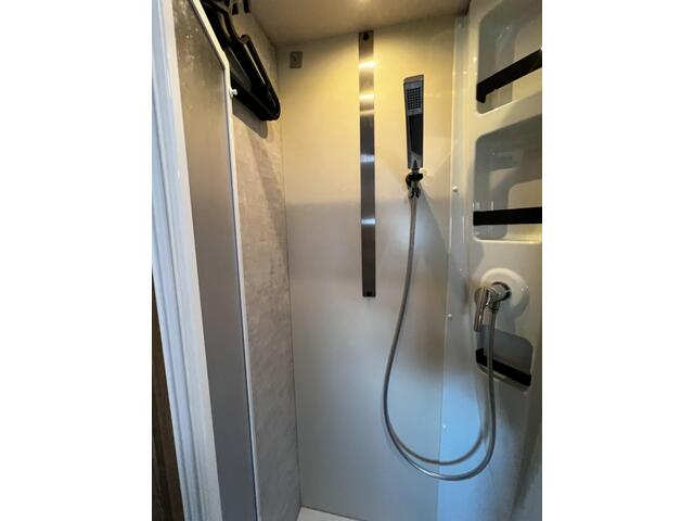 Fiat DUCATO Rimor Seal 69 Plus Queens bed, 5 gordelplekken