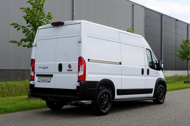 Fiat DUCATO 2.2 MultiJet 180 L2H2 3.5t Automaat |Adaptive Cruise |Camera en digitale binnenspiegel |Standkachel |2 stoelen |2 airbags |Trekhaak |Stoelverwarming |Parkeersensoren voor en achter