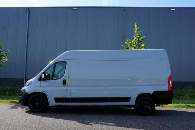 Fiat DUCATO 35H 2.3 MultiJet L3H2 in Topstaat |Grijs |160 pk |Volautomatische versnellingsbak |Camera |Cruise |Navi |Trekhaak |Climate control |1e eigenaar |3500 KG