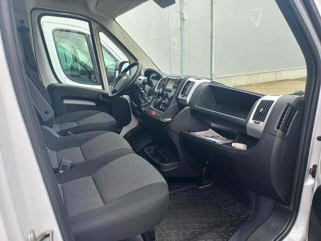 Fiat DUCATO 35 2.3 MultiJet L4H3 | Camera | Parkeersensoren | Trekhaak | Houten vloer in laadruimte