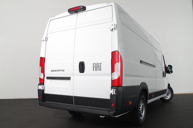 Fiat DUCATO 2.2 MultiJet 140 S&S L3H2 3.5t Camera / Cruise / 270° deuren | Operational lease ook mogelijk!
