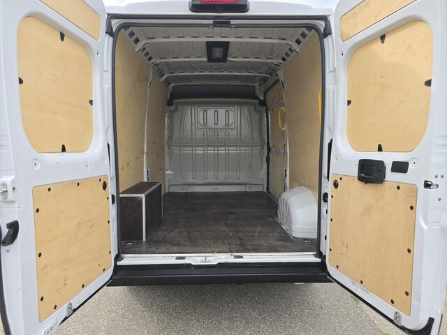 Fiat DUCATO 2.2 MultiJet L2H2 3.5T - 140 Pk - Euro 6 - Groot Scherm - Navi - ParkeerCamera