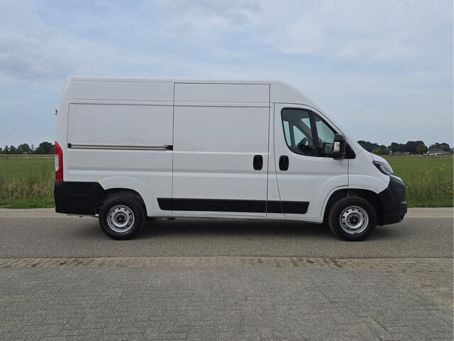 Fiat DUCATO 2.2 MultiJet L2H2 3.5T - 140 Pk - Euro 6 - Groot Scherm - Navi - ParkeerCamera