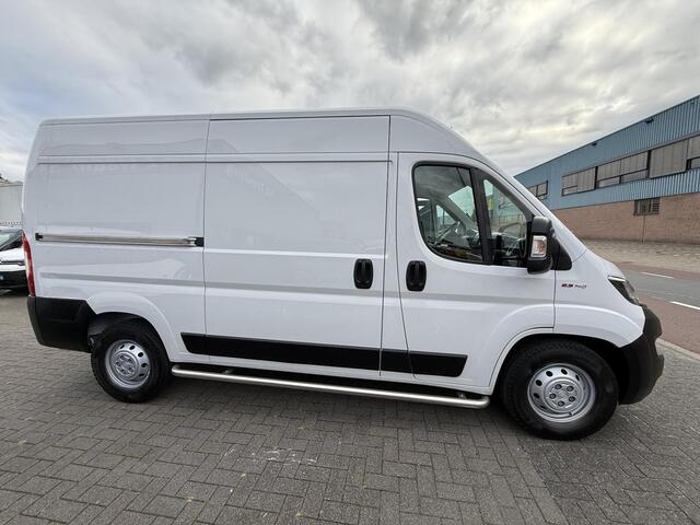 Fiat DUCATO 33 2.3 MultiJet L2H2 AUTOMAAT EURO-6 CAMERA NAVI