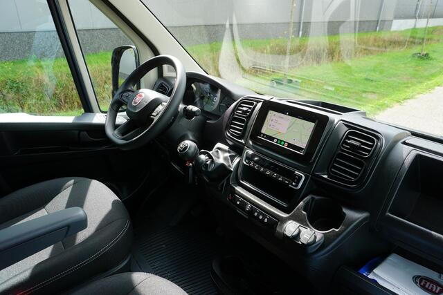 Fiat DUCATO 35 2.2 MultiJet L2H2 in Nieuwstaat |Trekhaak |Camera |Dode-hoek sensoren |Cruise |Carplay |Android auto |3500 KG |1e eigenaar |Climate control |EURO6 |140 pk |Mooie camperbasis