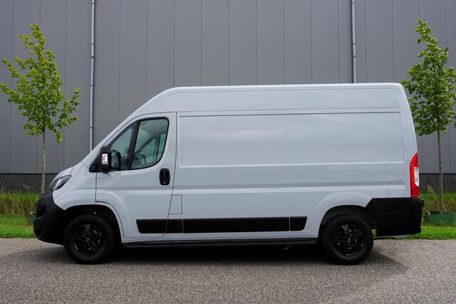 Fiat DUCATO 35 2.2 MultiJet L2H2 140 pk |1e eigenaar |Topstaat |Expeditie Grijs |Carplay |Android auto |Cruise |Climate control |Parkeersensoren |Betimmering