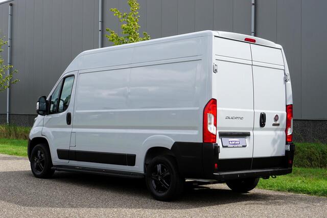 Fiat DUCATO 35 2.2 MultiJet L2H2 140 pk |1e eigenaar |Topstaat |Expeditie Grijs |Carplay |Android auto |Cruise |Climate control |Parkeersensoren |Betimmering