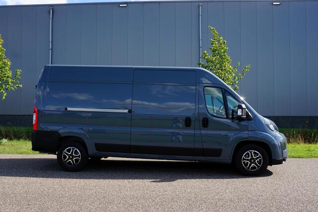 Fiat DUCATO 2.2 MultiJet 180 L3H2 3.5t in Topstaat |2 stoelen |Adaptive Cruise |Automaat |BPM Voordeel |Camperabasis |Full-LED |Rondom parkeersensoren |Achteruitrijcamera |Digitale binnenspiegel |Betimmering