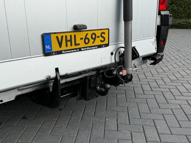 Fiat DUCATO 2.3 MultiJet 161 PK AUTOMAAT / L2H2 / DHOLLANDIA LAADKLEP / AFNEEMBARE 3 TONS TREKHAAK / CAMERA / CRUISE / ECC