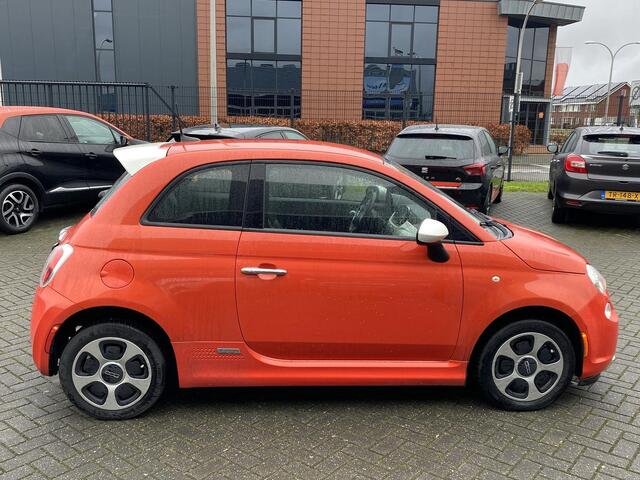 Fiat E-500 (Electric) 24kwh automaat met o.a. leer, climate control, cruise, bluetooth, etc.