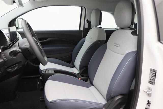Fiat E-500 Icon 42 kWh Virtual Cockpit, Climate, Camera, Apple Carplay, Cruise, DAB, USB, 16''