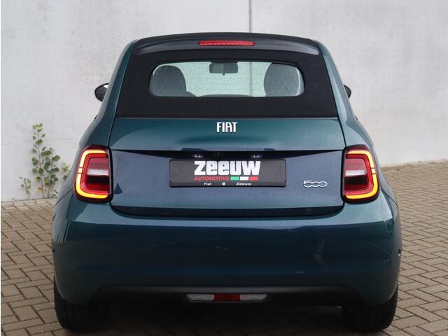 Fiat E-500 Cabrio 42 kWh Icon | LED | Carplay | Camera | Winter | PDC | 16"