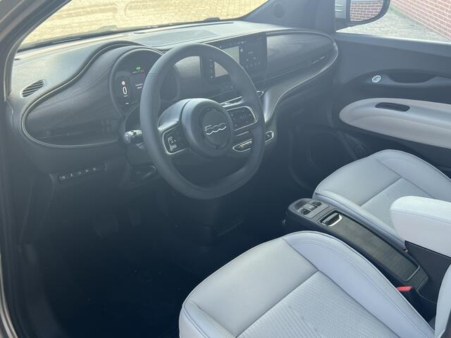 Fiat E-500 Giorgio Armani Edition 42 kWh | LED | JBL | Limited Edition